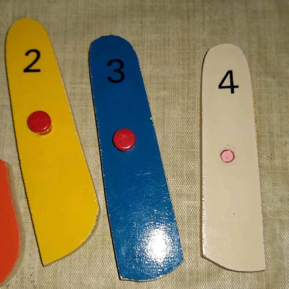 Melissa & Doug Wooden Peg Puzzles: Shoes lacing , Hands counting. Vintage